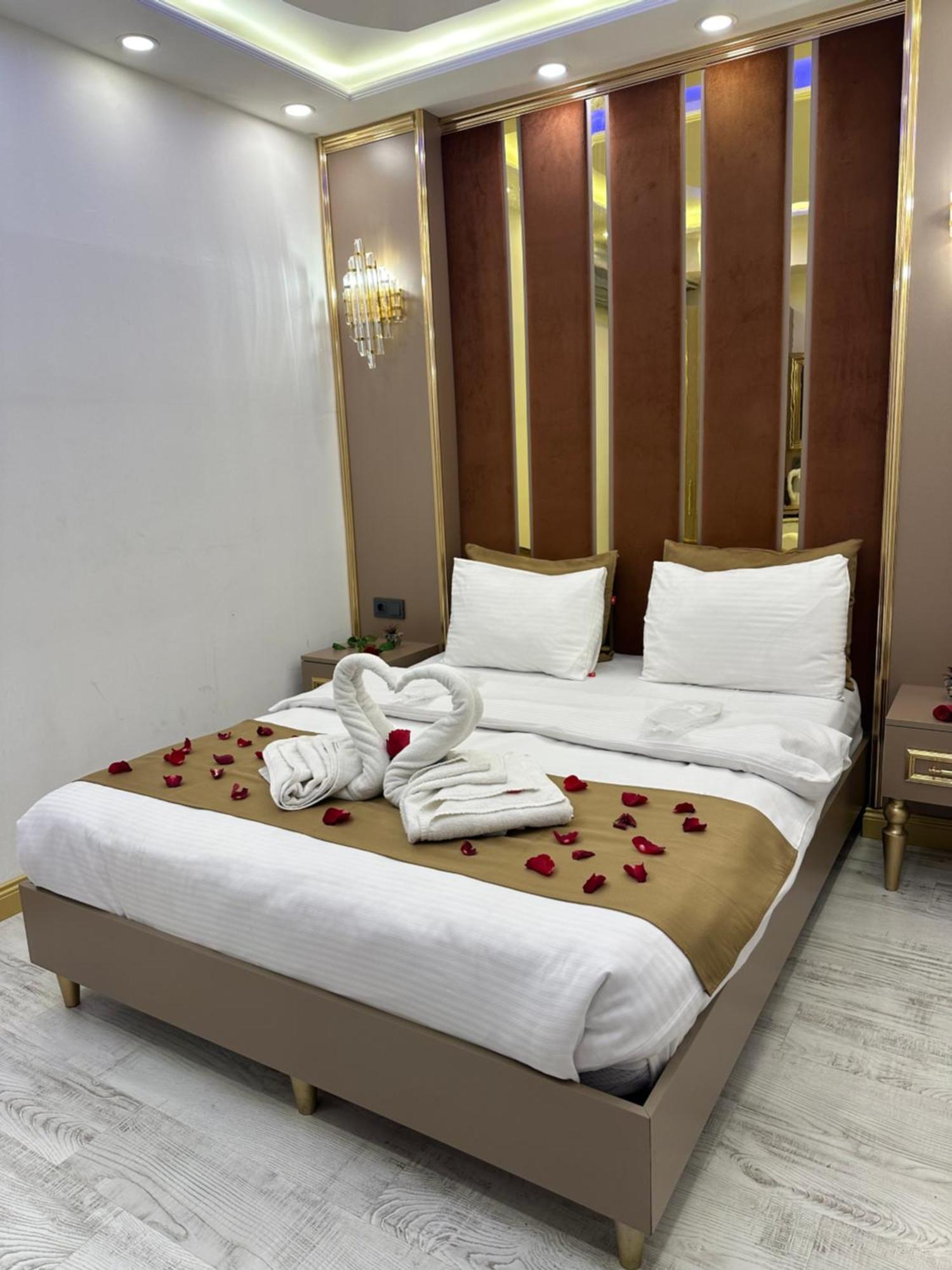 Moonlight Suit Hotel Taksim Istanboel Buitenkant foto