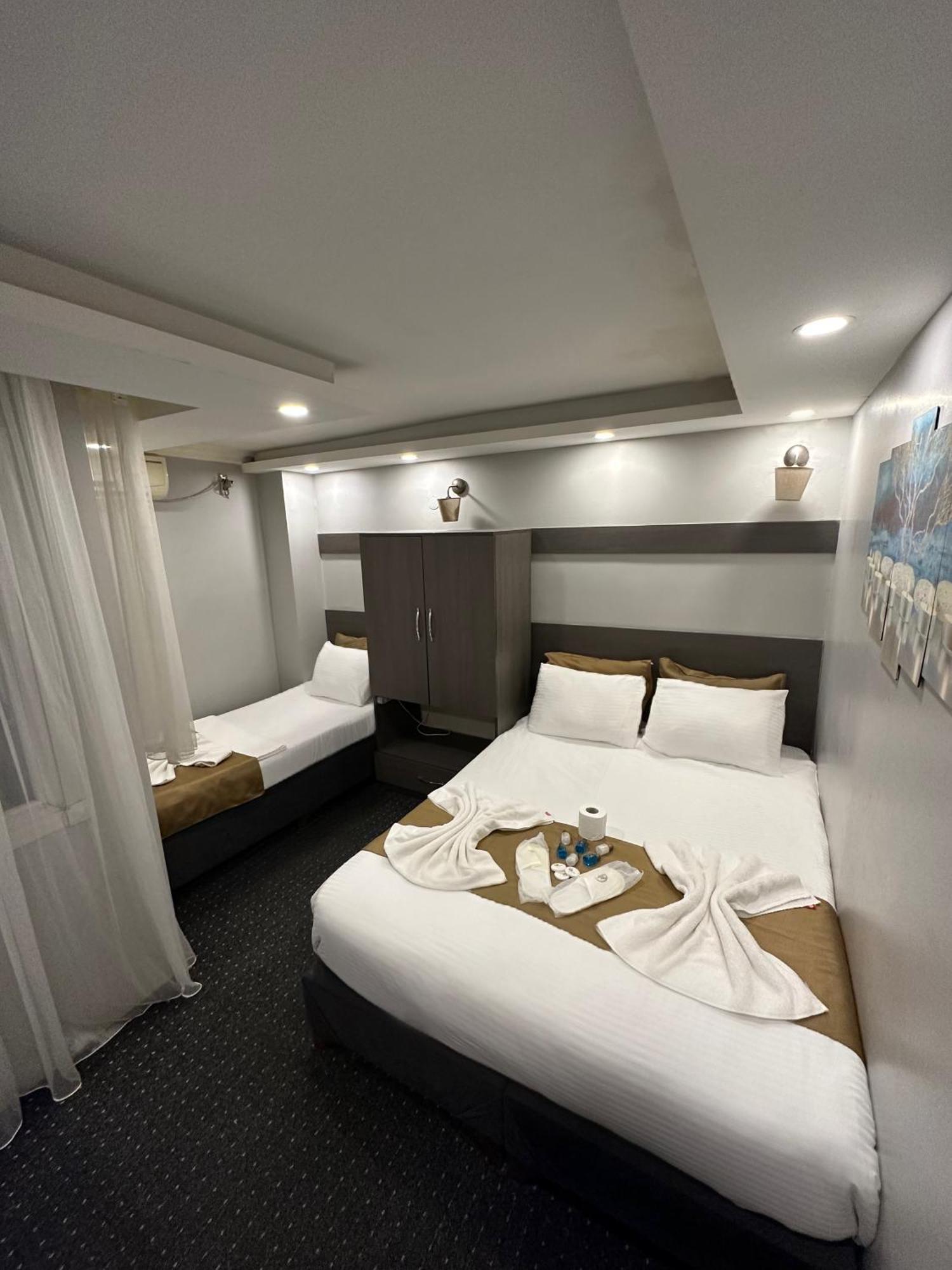 Moonlight Suit Hotel Taksim Istanboel Buitenkant foto