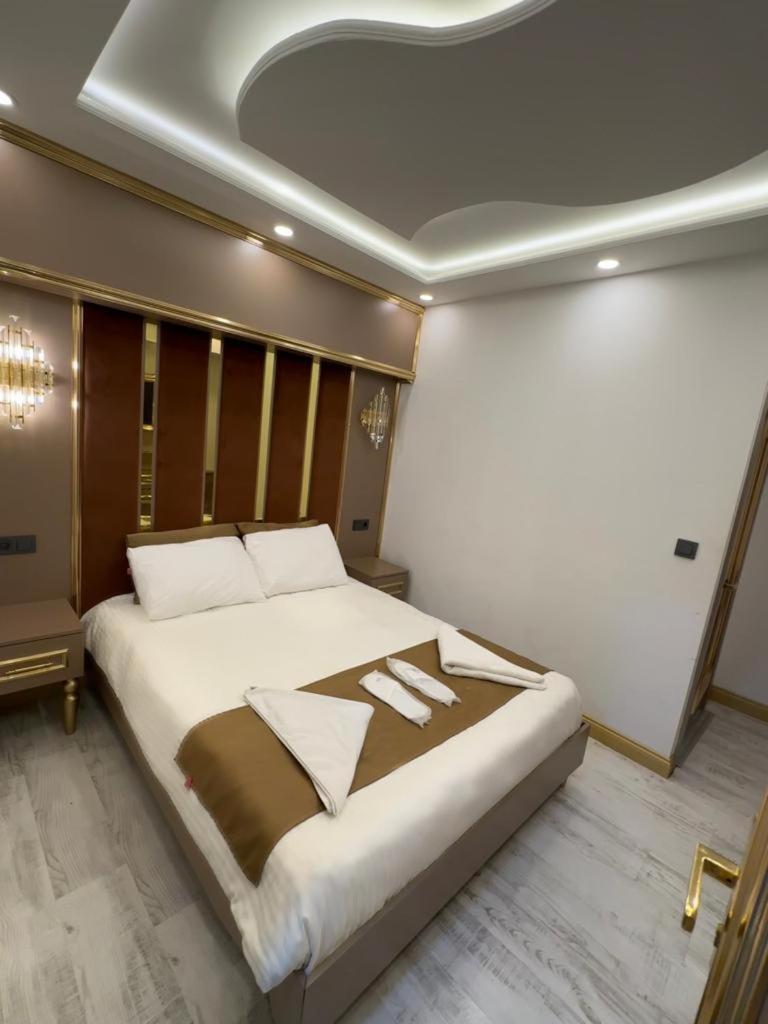 Moonlight Suit Hotel Taksim Istanboel Buitenkant foto