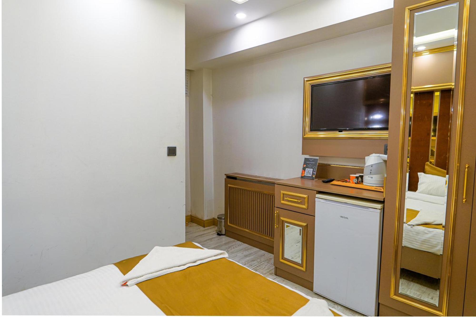 Moonlight Suit Hotel Taksim Istanboel Buitenkant foto