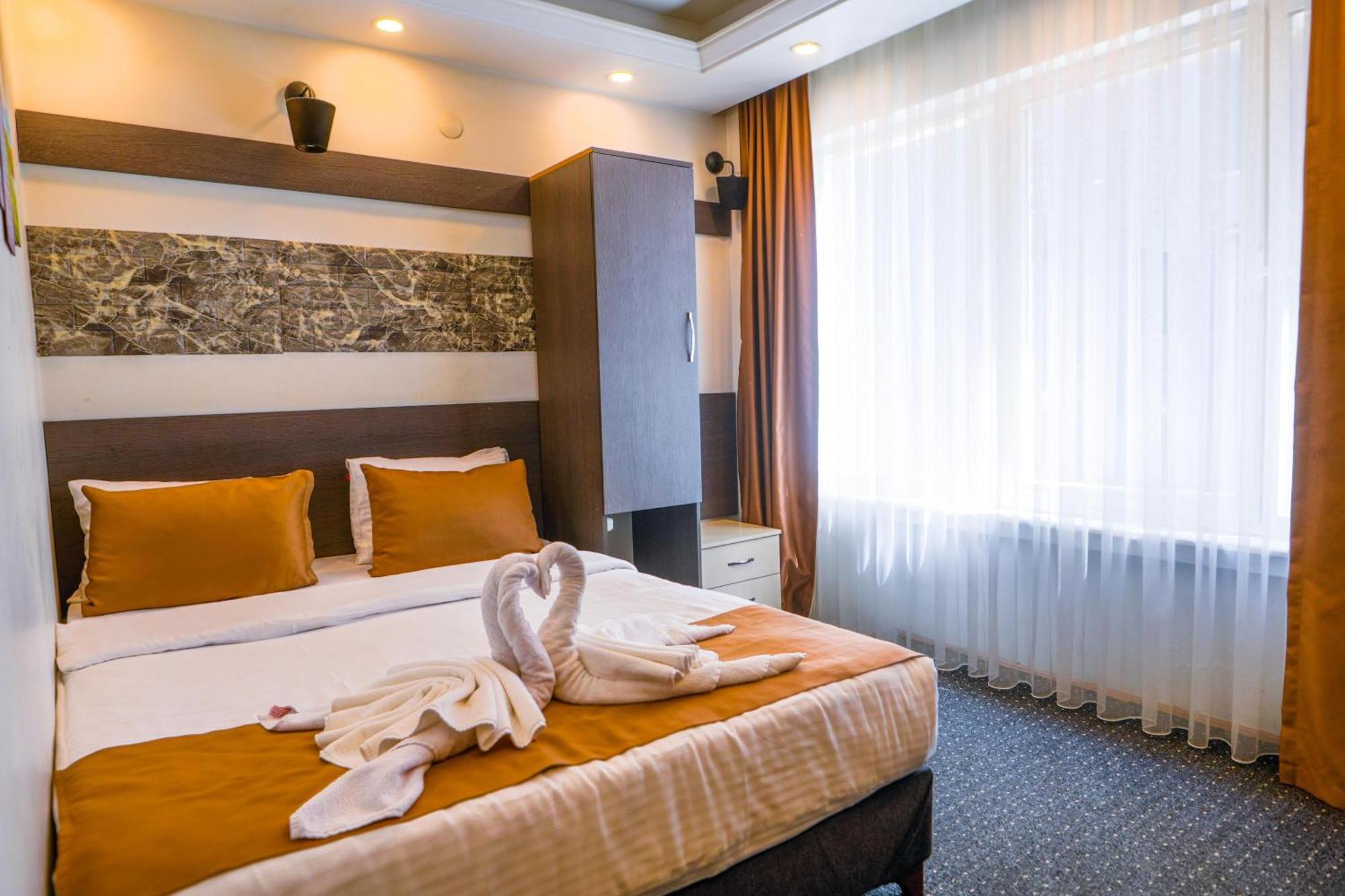 Moonlight Suit Hotel Taksim Istanboel Buitenkant foto