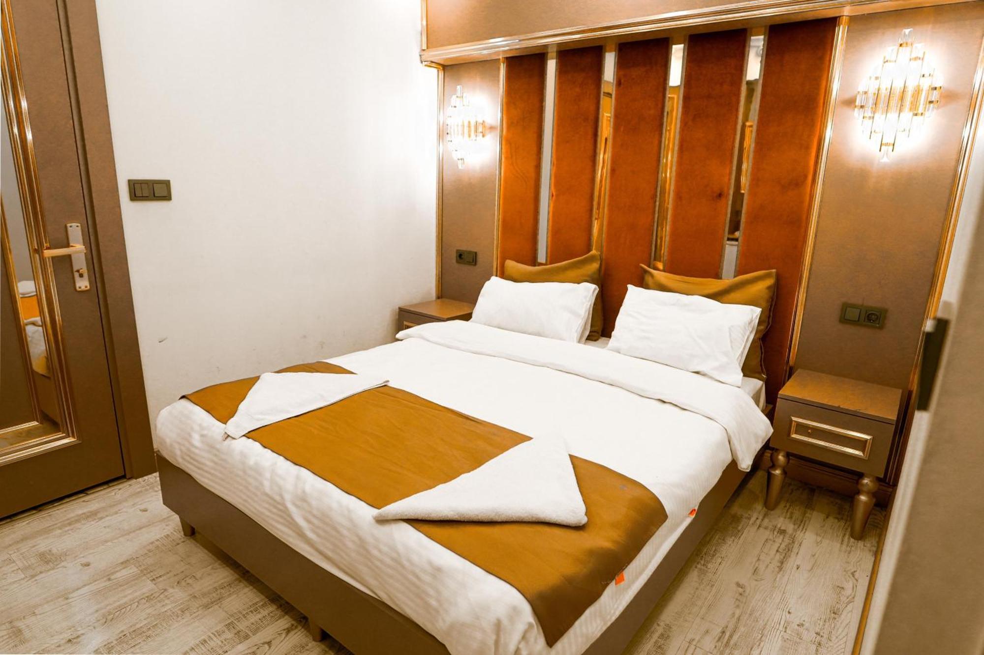 Moonlight Suit Hotel Taksim Istanboel Buitenkant foto