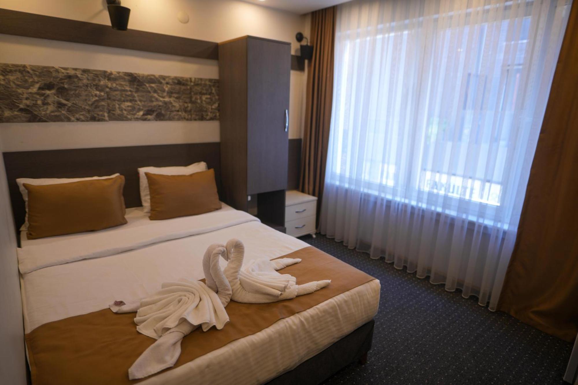 Moonlight Suit Hotel Taksim Istanboel Buitenkant foto