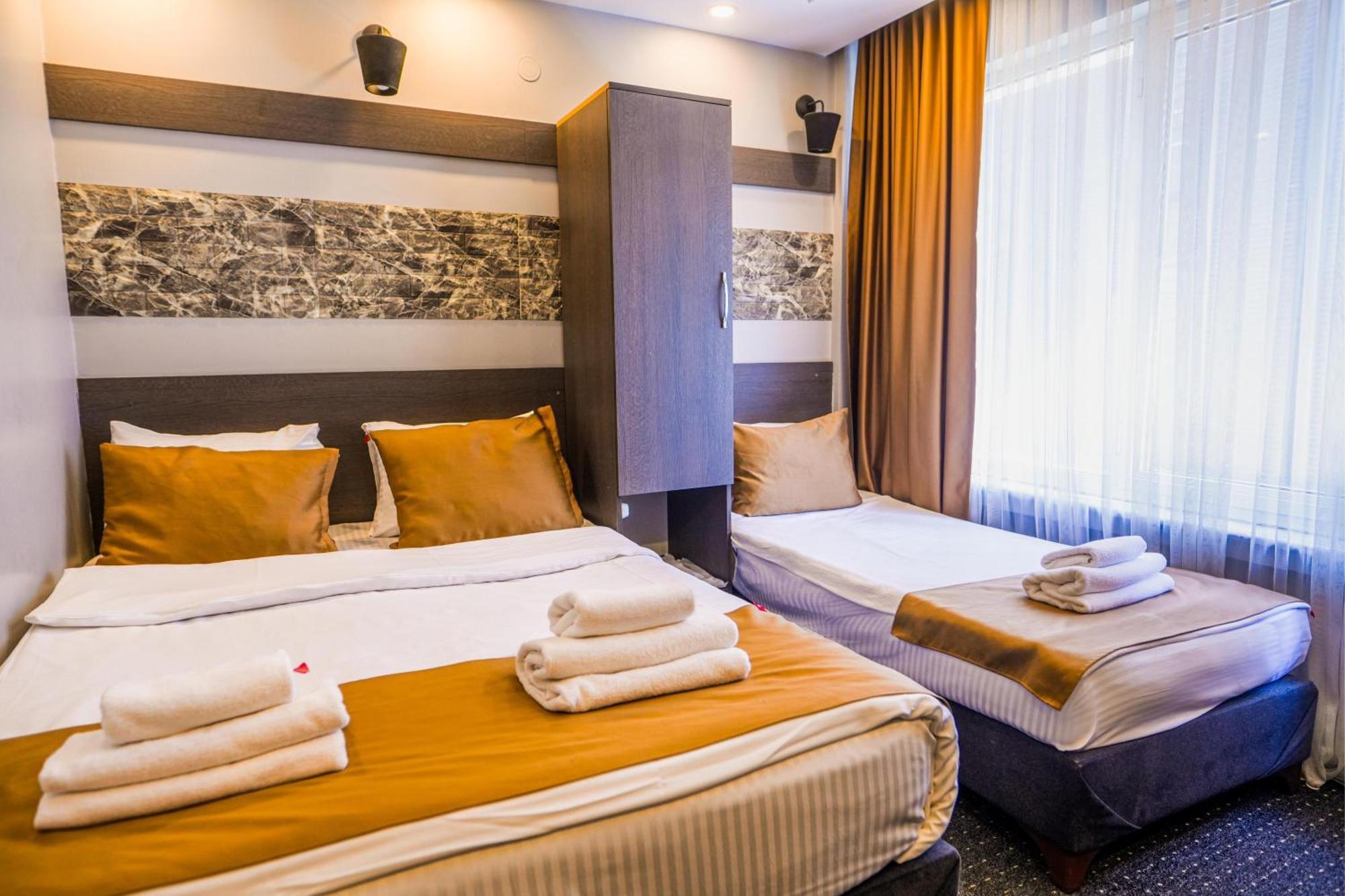 Moonlight Suit Hotel Taksim Istanboel Buitenkant foto